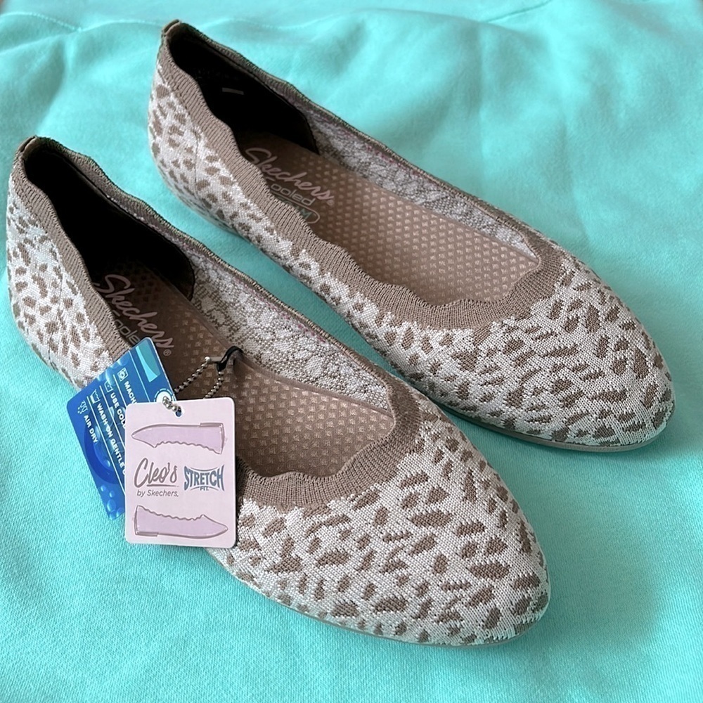 Brand New Skechers Cleo 2.0 Uninhibited Slip-On Casual Ballet Flats Mocha